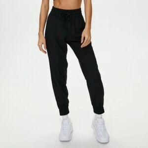 Aritzia TNA Grenville Black High Rise Jogger Pants